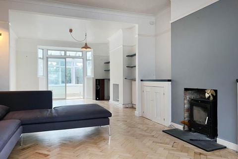 4 bedroom semi-detached house to rent, West Barnes Lane, New Malden