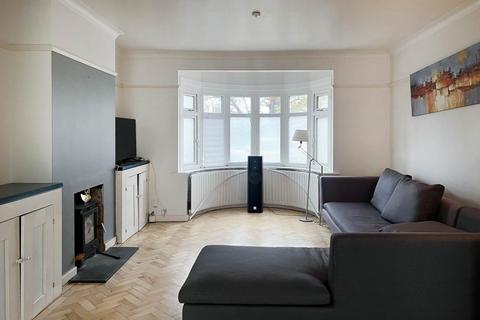 4 bedroom semi-detached house to rent, West Barnes Lane, New Malden