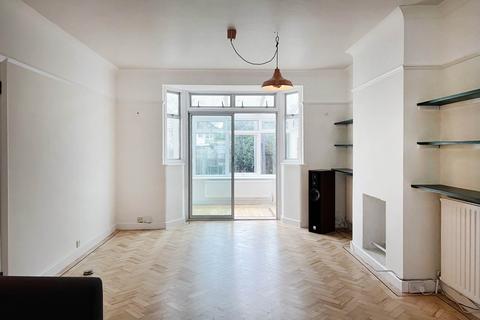 4 bedroom semi-detached house to rent, West Barnes Lane, New Malden