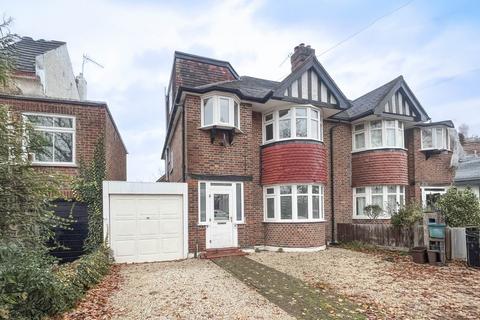 4 bedroom semi-detached house to rent, West Barnes Lane, New Malden
