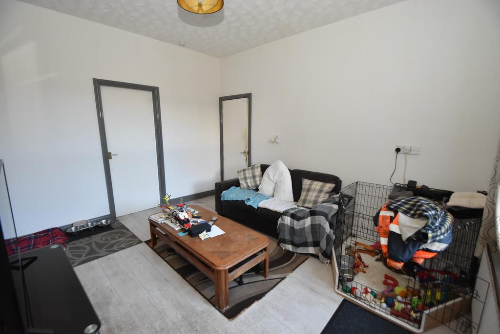 Flat 21 Lounge Image 2