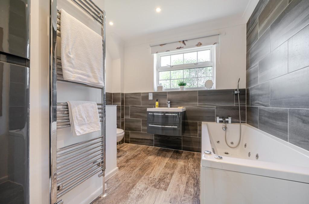 1356064-12-68d11b6b12d6e