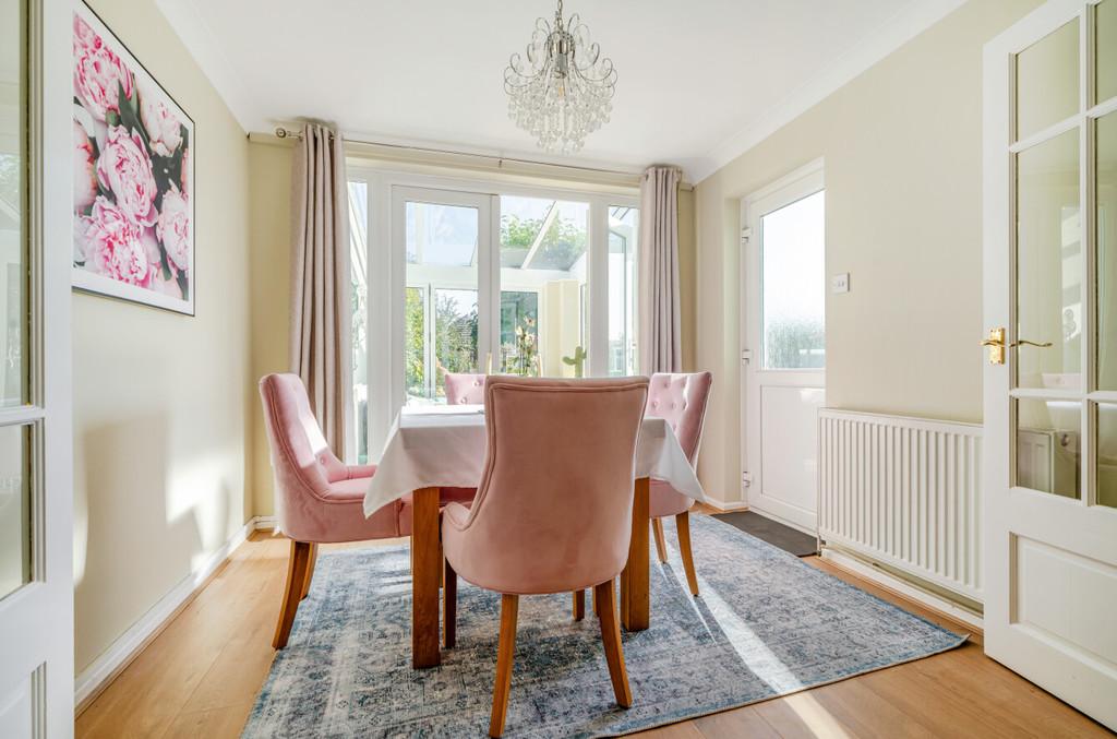 1356064-21-68d11bbd70774