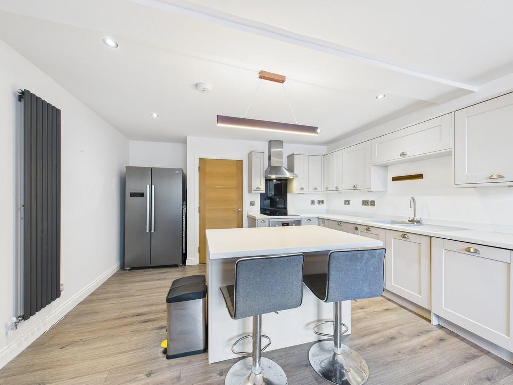 Cam01835 g0 pr0349 still006