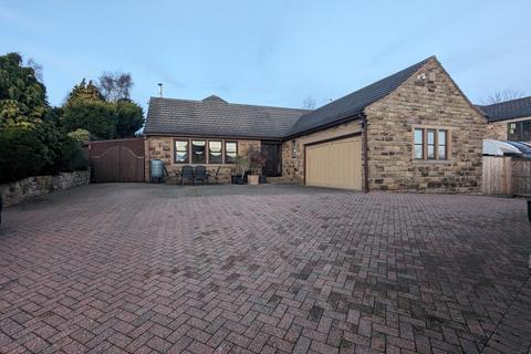 4 bedroom detached bungalow for sale, New Road, Staincross