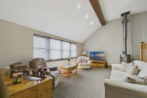 4 bedroom detached bungalow for sale, New Road, Staincross