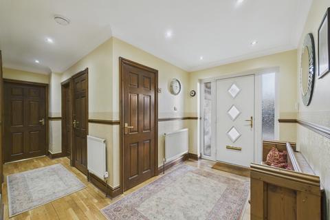 4 bedroom detached bungalow for sale, New Road, Staincross