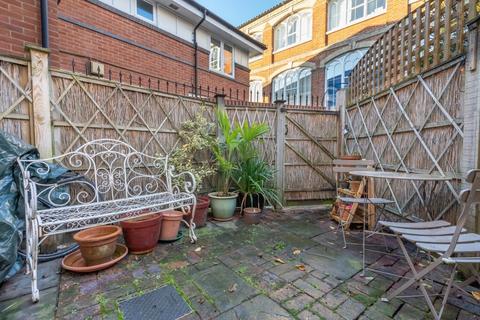 3 bedroom terraced house for sale, Cross Lane, Norwich