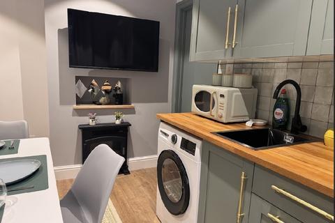 2 bedroom apartment to rent, Cricklewood Lane, London NW2