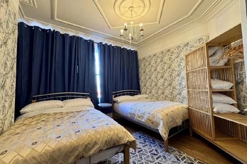 2 bedroom apartment to rent, Cricklewood Lane, London NW2