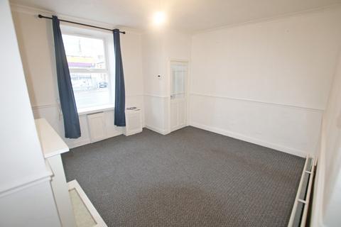 2 bedroom terraced house to rent, Whalley Road, Clayton Le Moors