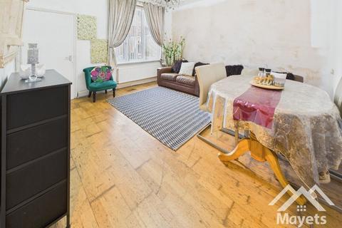 5 bedroom terraced house for sale, Whalley New Road, Blackburn. Lancs. BB1 9JT