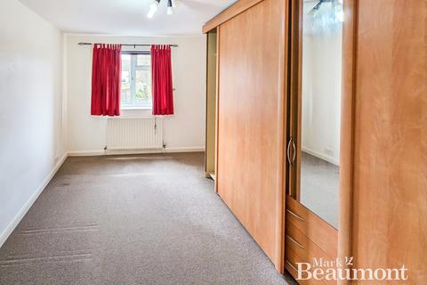 2 bedroom flat to rent, Knowles Hill Crescent, SE13