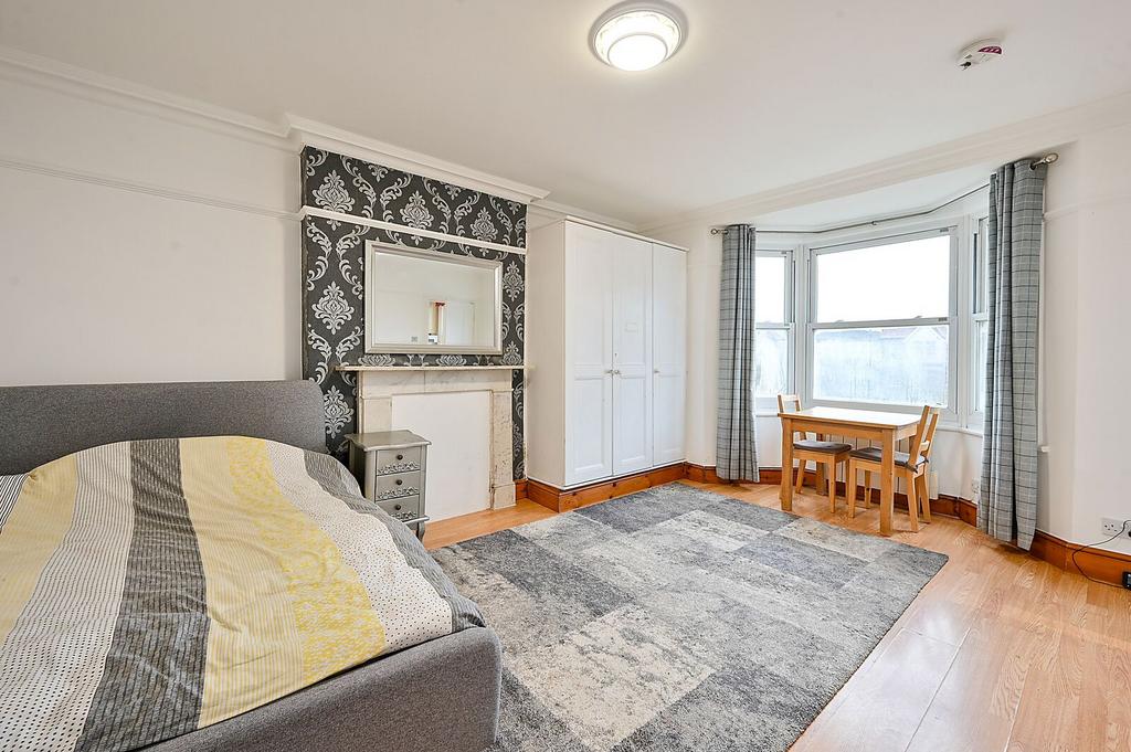 Bedroom, fireplace