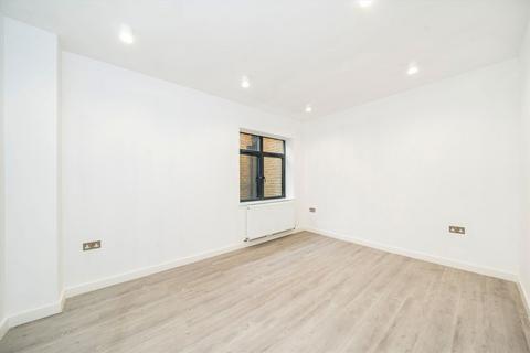 1 bedroom flat to rent, Wimbledon Hill Road, London SW19