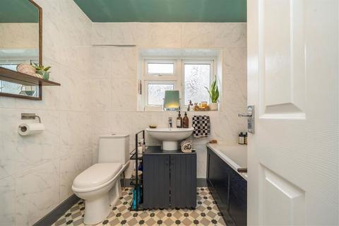 undefined, Rolt Street, London SE8