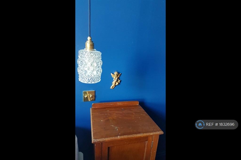 Bedroom - Bedside Lighting Detail