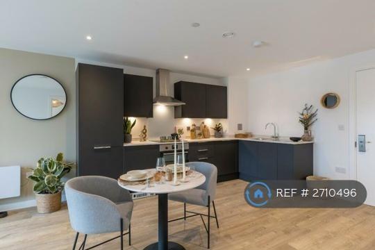 Open Plan Living Room / Kitchen