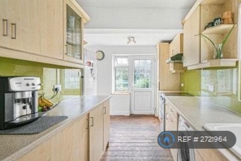 undefined, Nelson Gardens, Hounslow, TW3