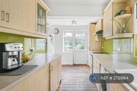 undefined, Nelson Gardens, Hounslow, TW3