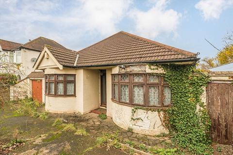 3 bedroom house for sale, Ember Farm Way, East Molesey KT8