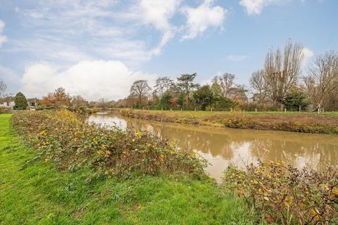 3 bedroom house for sale, Ember Farm Way, East Molesey KT8