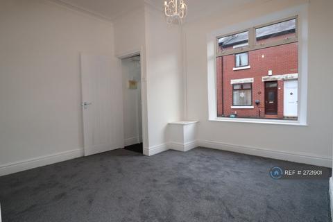 2 bedroom terraced house to rent, Orrel Street, Salford, M6