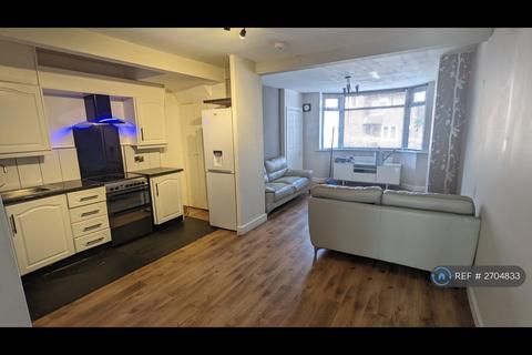 3 bedroom terraced house to rent, North Street, Coventry, CV2