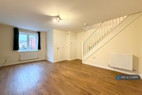 3 bedroom terraced house to rent, Clapham Close, Swindon, SN2