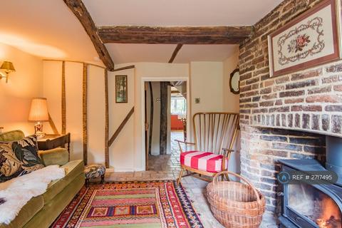 2 bedroom terraced house to rent, School Terrace, Robertsbridge, TN32