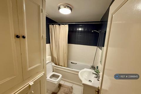 2 bedroom flat to rent, Edith Road, London, W14