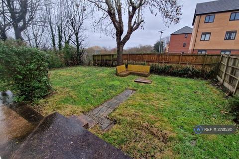 3 bedroom semi-detached house to rent, Kersal Avenue, Swinton, Manchester, M27