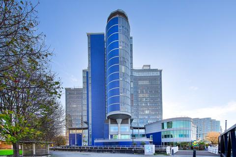 undefined, Falcon Wharf, 34 Lombard Road, London
