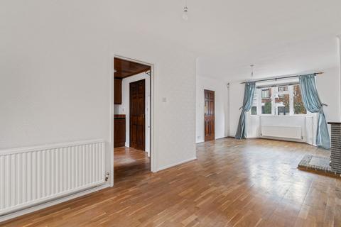 3 bedroom end of terrace house to rent, Tulsemere Road, London SE27