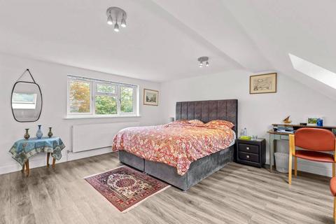 2 bedroom flat for sale, Riverside, Guildford, GUILDFORD, GU1