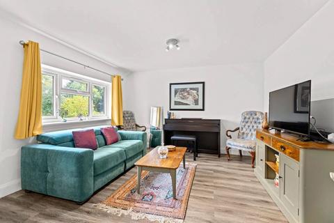 2 bedroom flat for sale, Riverside, Guildford, GUILDFORD, GU1