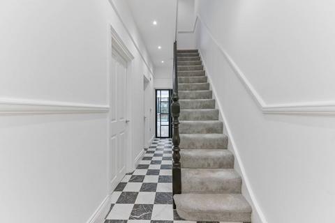 undefined, Kings Avenue, New Malden, KT3