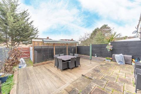 undefined, Whitton Avenue West, Greenford, UB6