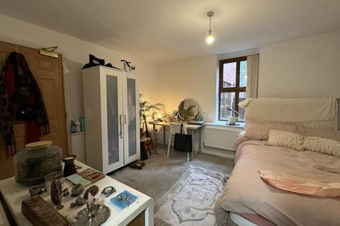 3 bedroom apartment to rent, Flat 1, Fallowfield M14