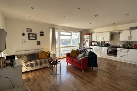 4 bedroom apartment to rent, Fallowfield M14