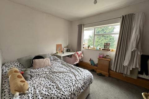 4 bedroom apartment to rent, Fallowfield M14