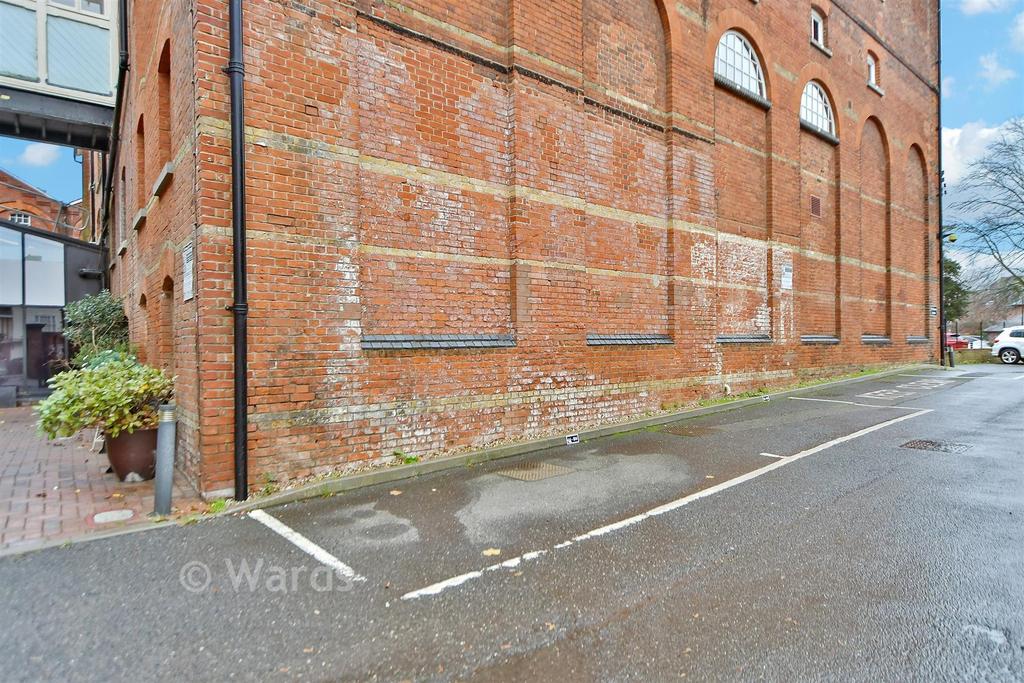 Driveway/Parking