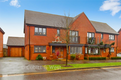 3 bedroom semi-detached house for sale, Bellevue Farm Road, Crawley RH11