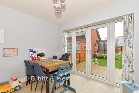 undefined, Bellevue Farm Road, Crawley RH11