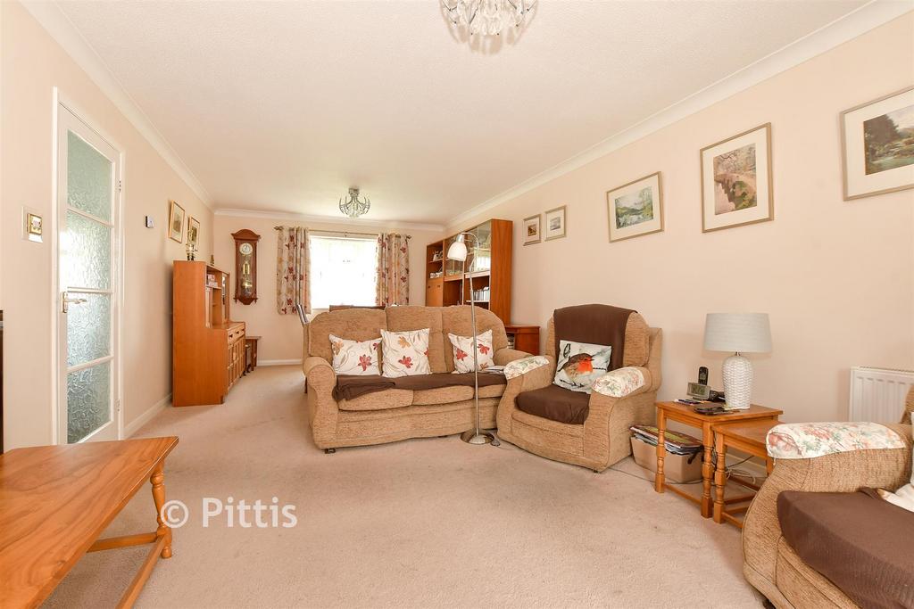 Lounge/ Dining Room