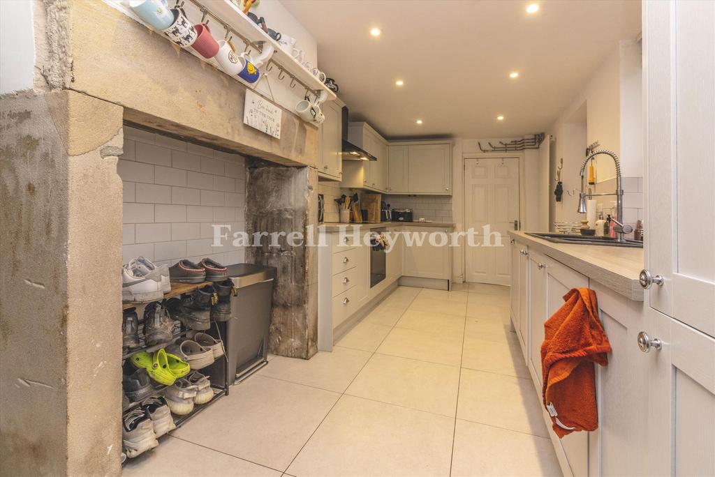 Kitchen b