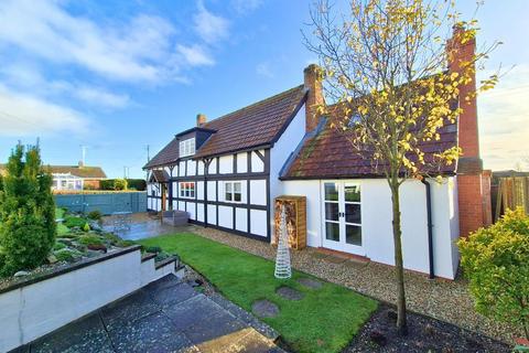 3 bedroom detached house for sale, Shobdon, Leominster, HR6 9NE