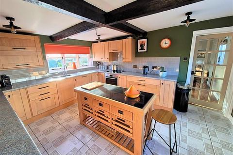 3 bedroom detached house for sale, Shobdon, Leominster, HR6 9NE