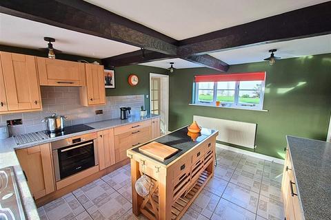 3 bedroom detached house for sale, Shobdon, Leominster, HR6 9NE