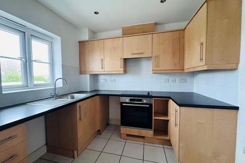 2 bedroom flat for sale, Farnburn Avenue, Slough, SL1 4XZ
